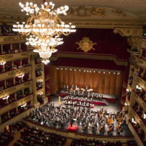 Restauro del lampadario centrale per il Teatro alla Scala di Milano