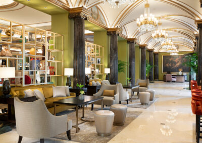 GMoscatelli_Luxury Crystal Chandelier